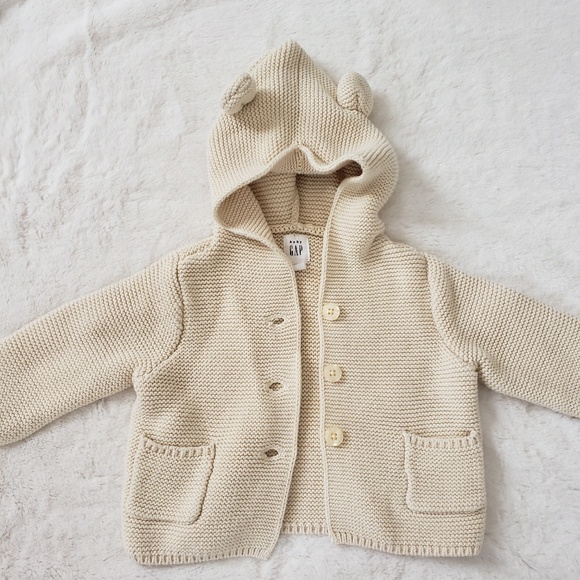 GAP Other - Gap sweater